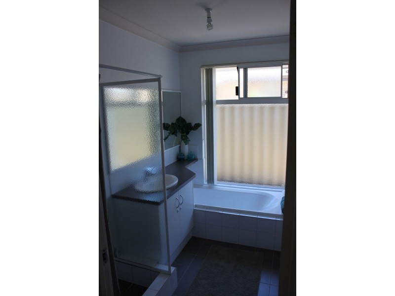 59 Kooljak Rd, Broadwater WA 6280