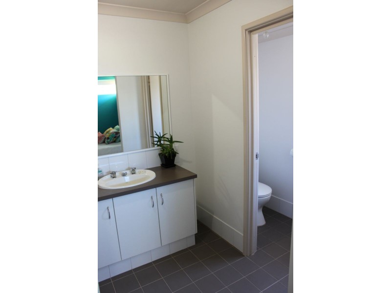 59 Kooljak Rd, Broadwater WA 6280