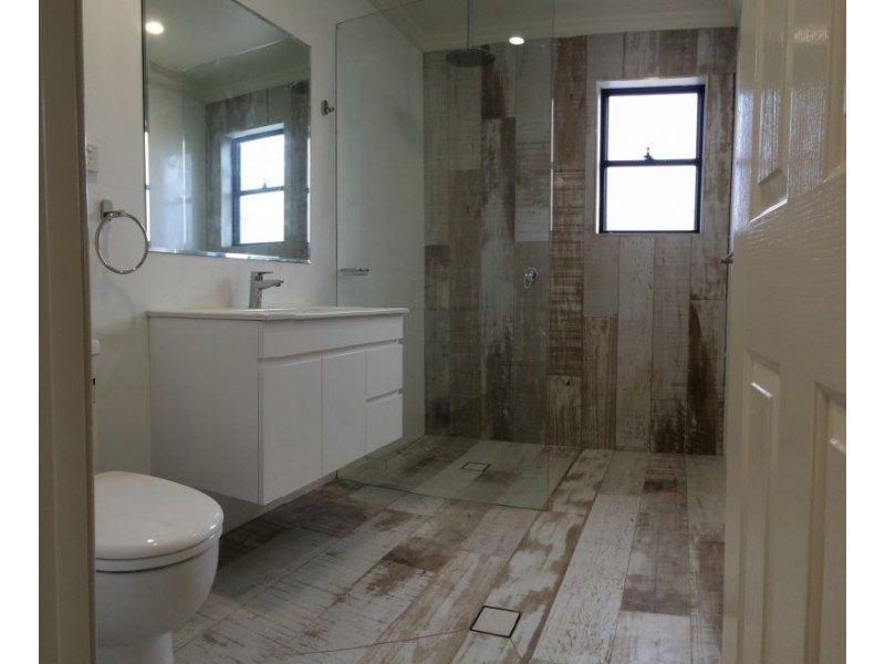 11 Barber St, Mayfield NSW 2304