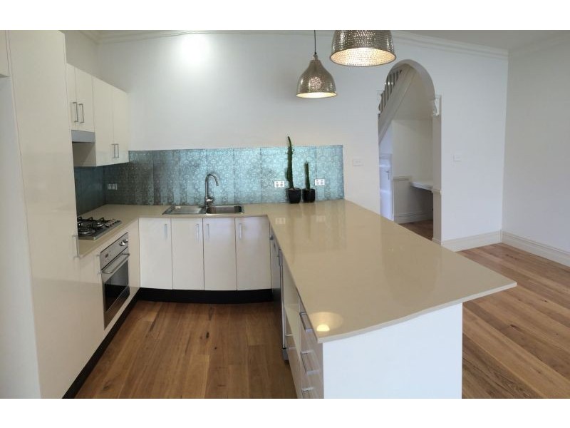 11 Barber St, Mayfield NSW 2304