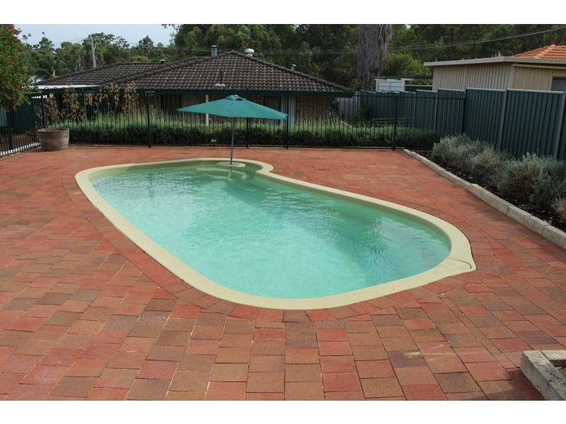 12 Baloo Place, Koongamia WA 6056