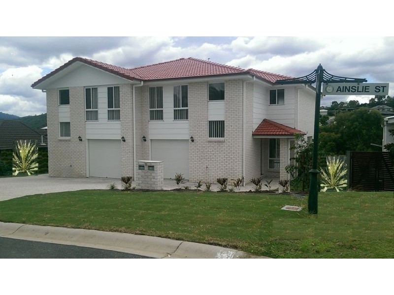 11 Ainslie Street, Pacific Pines QLD 4211