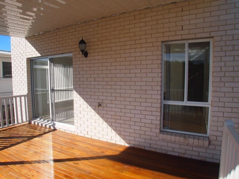 11 Ainslie Street, Pacific Pines QLD 4211