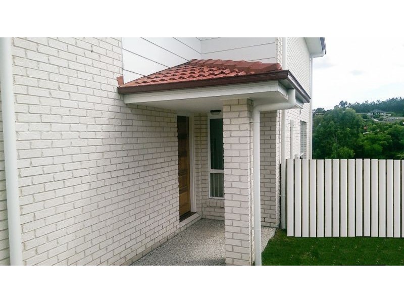 11 Ainslie Street, Pacific Pines QLD 4211