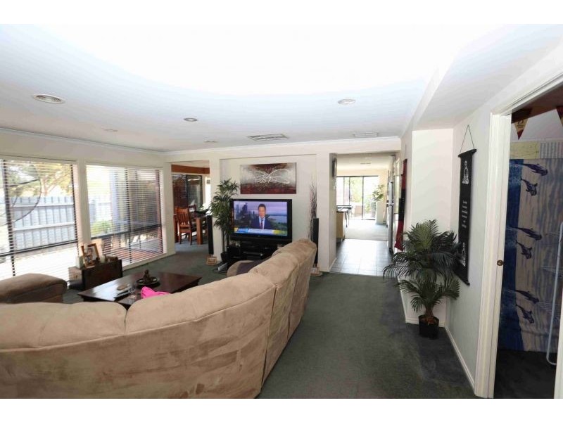 11 Adderley Court, Point Cook VIC 3030