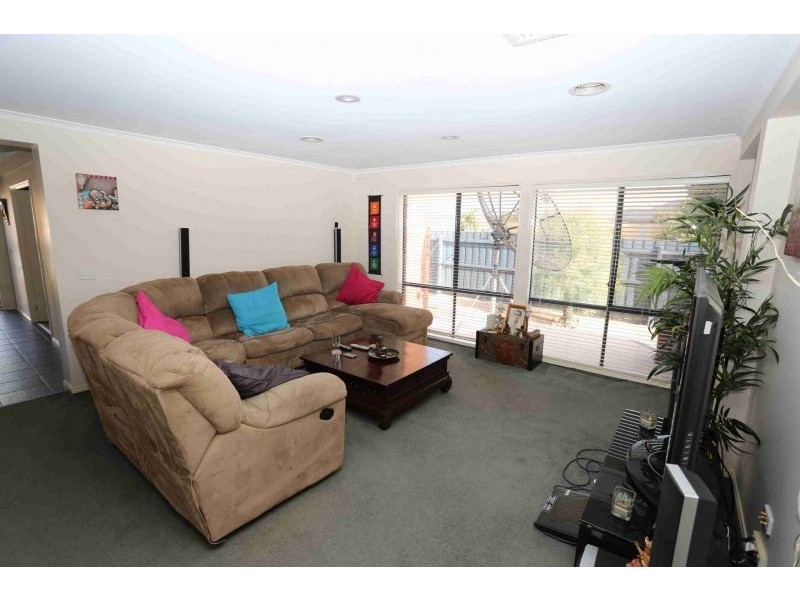 11 Adderley Court, Point Cook VIC 3030