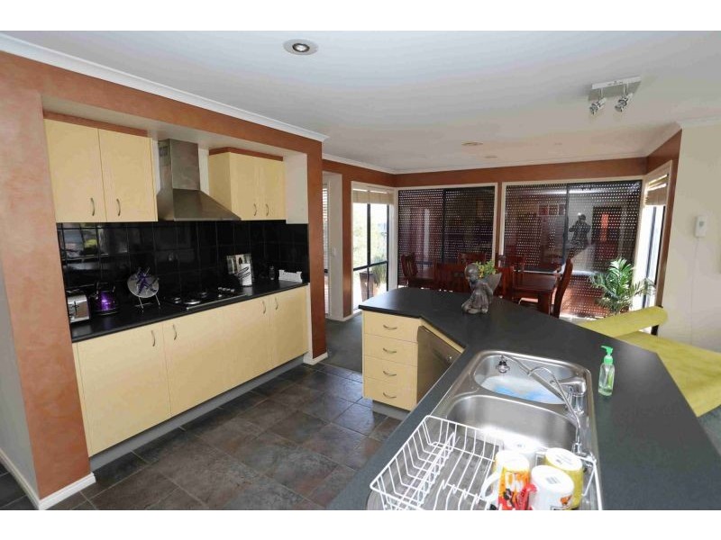 11 Adderley Court, Point Cook VIC 3030