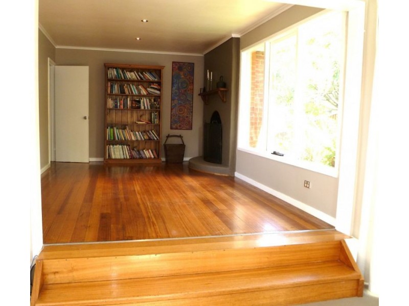 2 Valley Rd, Collinsvale TAS 7012