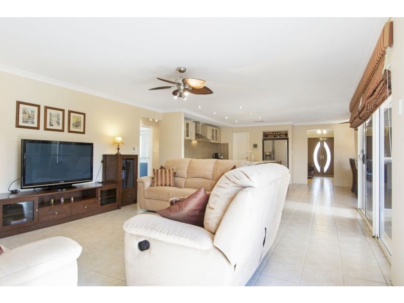 8 Daleford Way, Southern River WA 6110