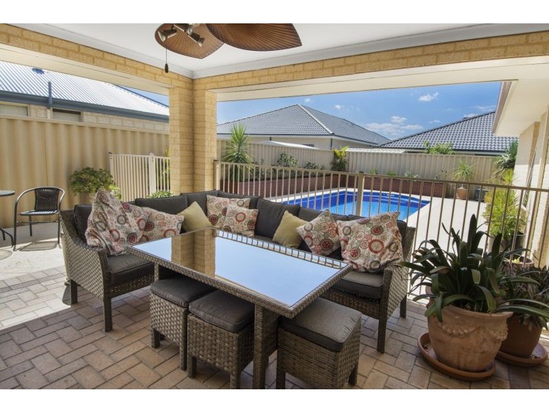 8 Daleford Way, Southern River WA 6110