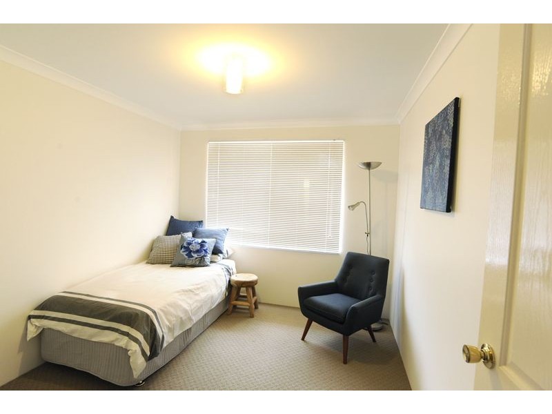 8 Cardiff Place, Warnbro WA 6169