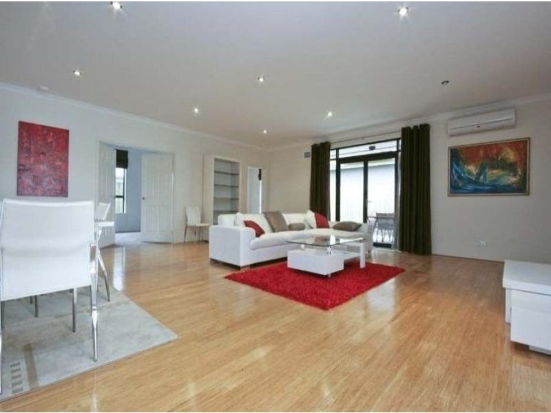 11 Peartree Terrace, Seville Grove WA 6112