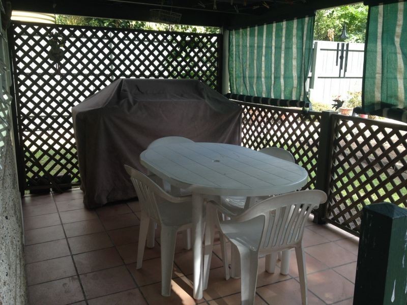 32 Lake Road, Slacks Creek QLD 4127