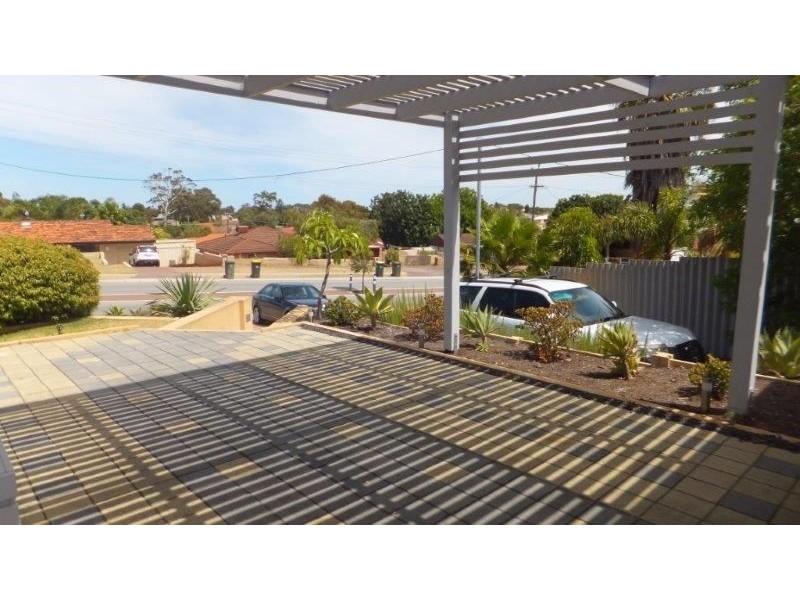 116 Camberwarra Dr, Craigie WA 6025