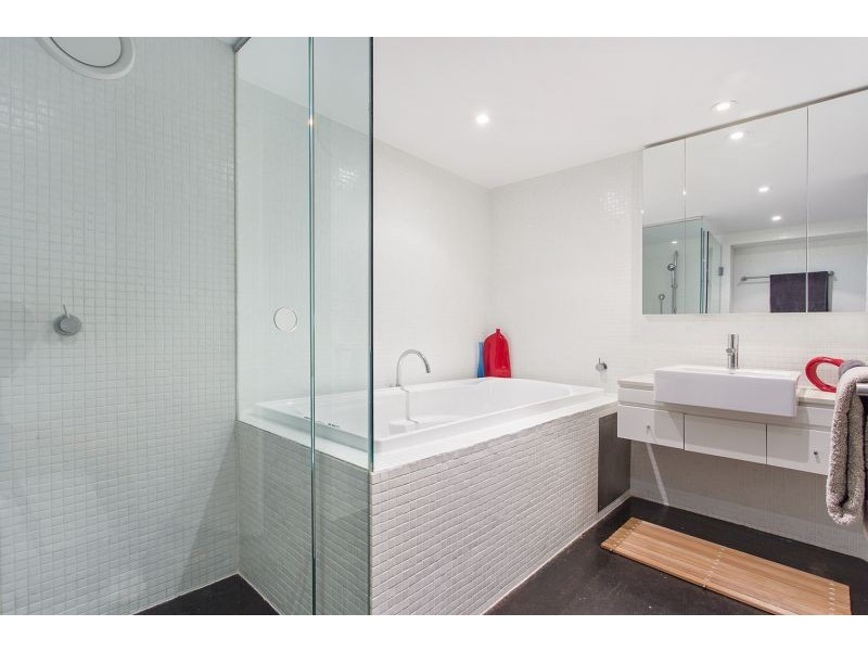 12/8 Trenerry Crescent, Abbotsford VIC 3067