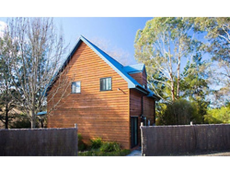 23 Rowan Ave, Uralla NSW 2358