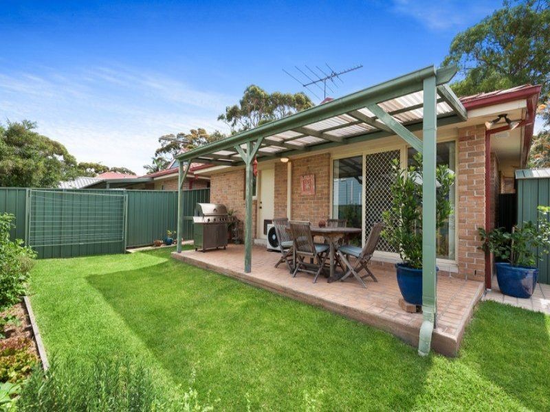1/10 Grenville Avenue, Caringbah NSW 2229