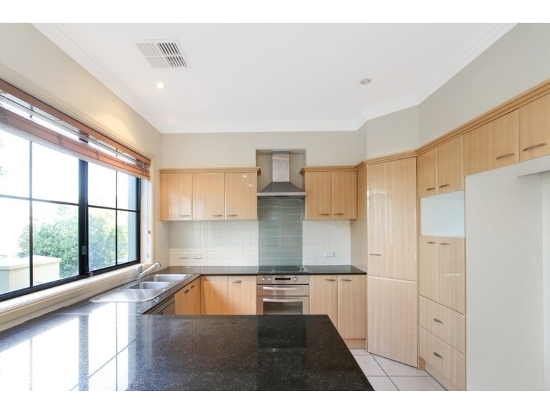 2/25 Jacaranda Road, Caringbah NSW 2229