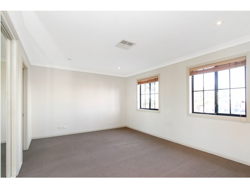 2/25 Jacaranda Road, Caringbah NSW 2229