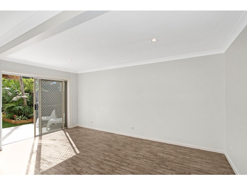 2a Grenville Ave, Caringbah NSW 2229