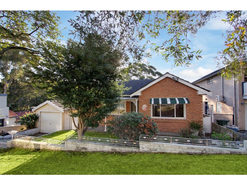 27 Rocklea Crescent, Sylvania NSW 2224