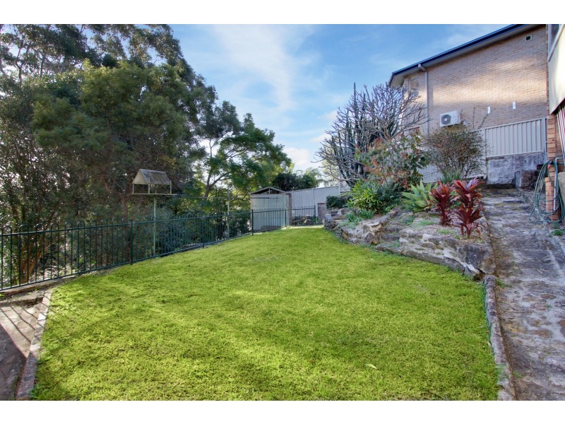 27 Rocklea Crescent, Sylvania NSW 2224