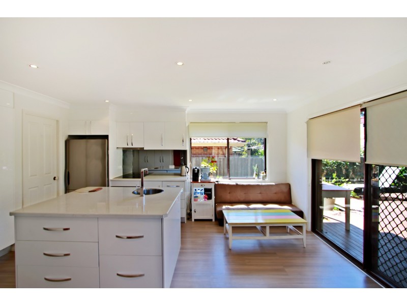 12 Arnold Place, Menai NSW 2234