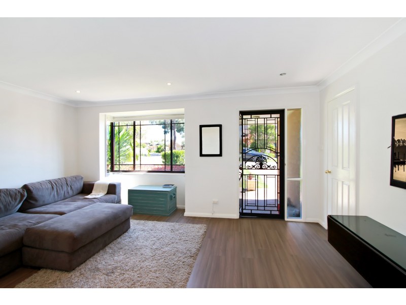 12 Arnold Place, Menai NSW 2234