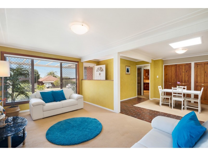 15 Ruby Road, Gymea NSW 2227