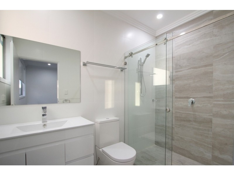 1b Warumbui Ave, Miranda NSW 2228