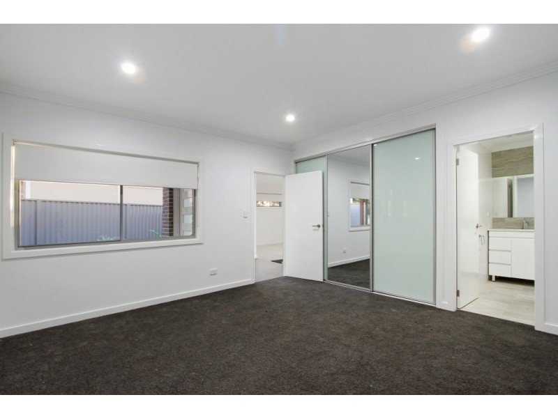1b Warumbui Ave, Miranda NSW 2228