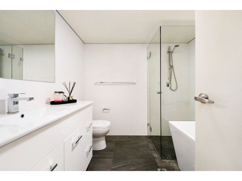 2/2 Railway Crescent, Jannali NSW 2226