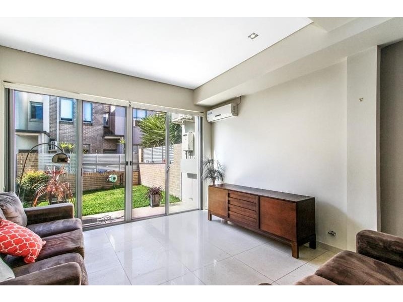 2/21 High Street, Caringbah NSW 2229