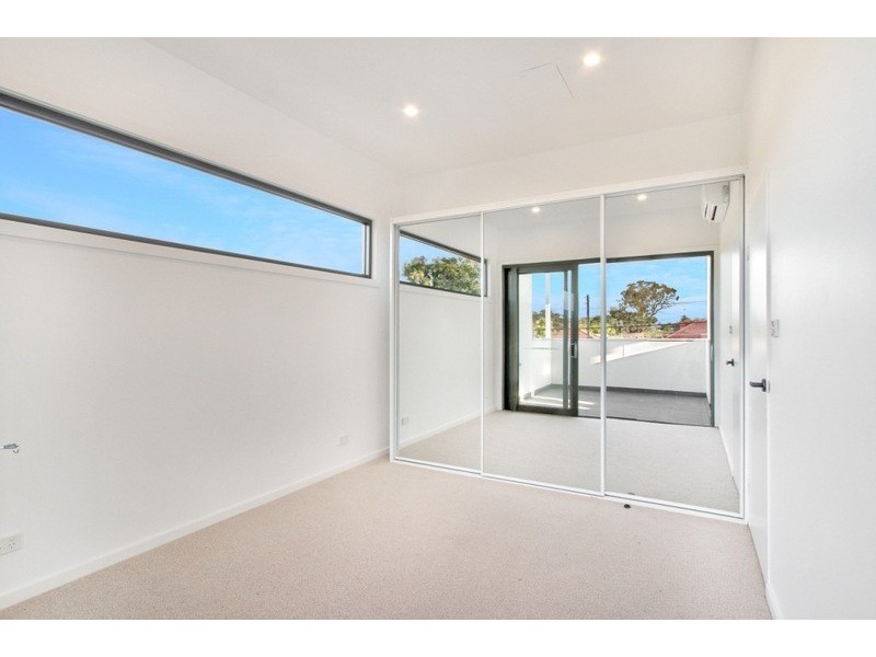 2/10 Durbar Avenue, Kirrawee NSW 2232