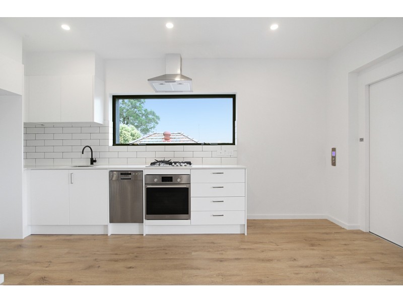 2/10 Mooki Street, Miranda NSW 2228