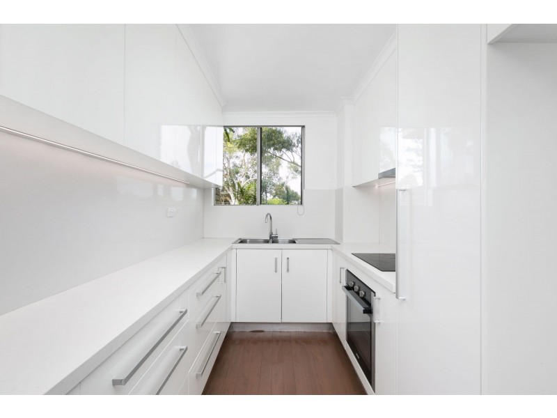 8C/17-31 Sunnyside Avenue, Caringbah NSW 2229