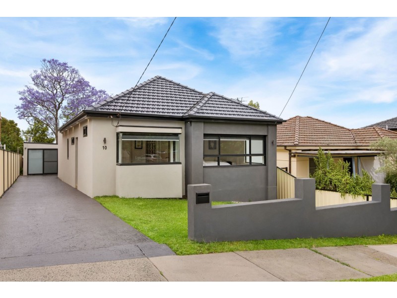 10 Farnham Avenue, Roselands NSW 2196