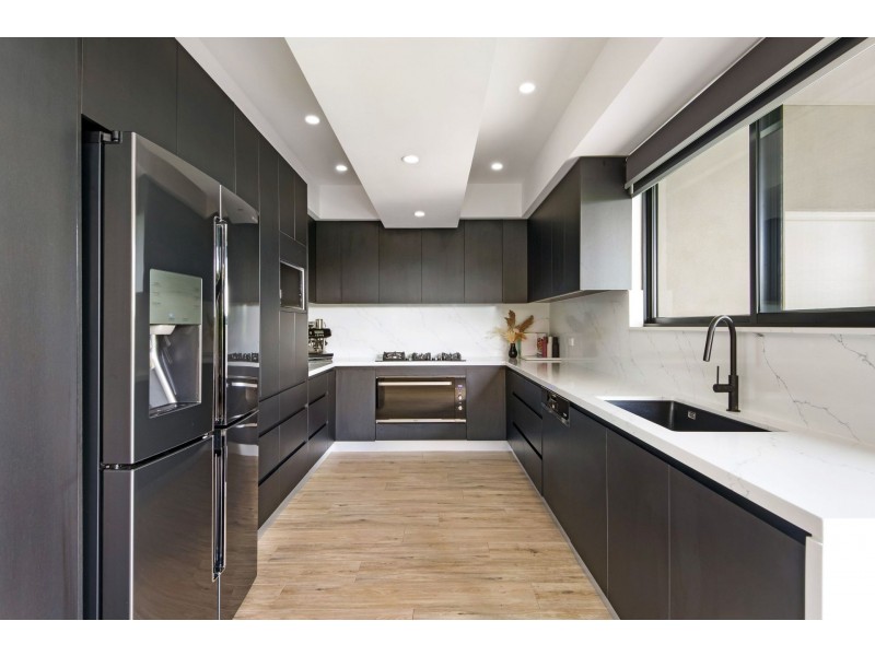 10 Farnham Avenue, Roselands NSW 2196