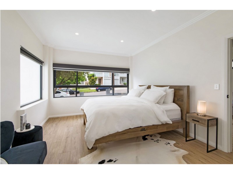 10 Farnham Avenue, Roselands NSW 2196