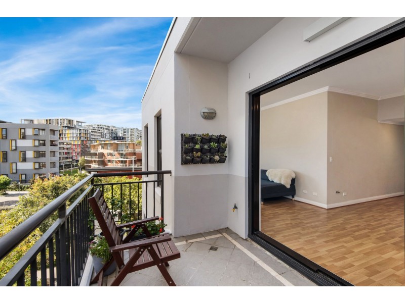 60/143 Bowden Street, Meadowbank NSW 2114