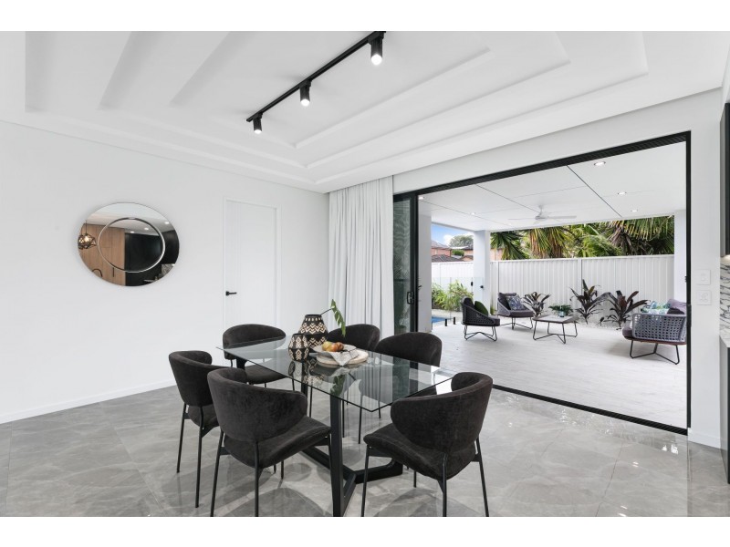 38 Hawkesbury Esplanade, Sylvania Waters NSW 2224