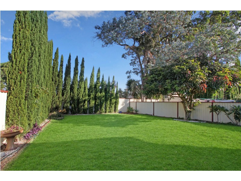 2 Seine Place, Miranda NSW 2228