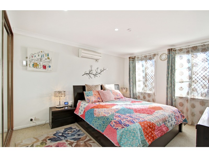 2 Seine Place, Miranda NSW 2228