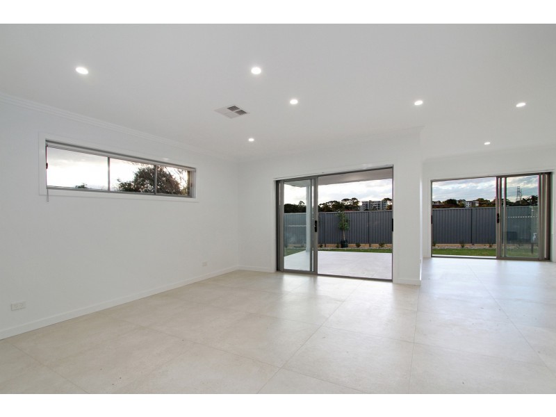 1b Warumbui Ave, Miranda NSW 2228