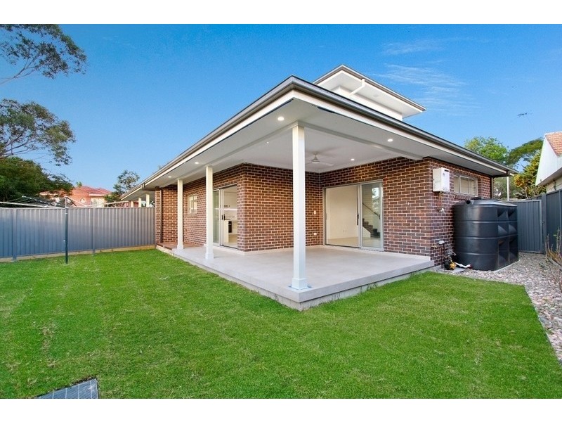 1b Warumbui Ave, Miranda NSW 2228