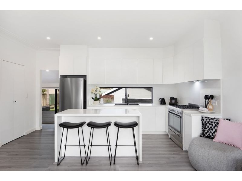 218 Cooriengah Heights Road, Engadine NSW 2233