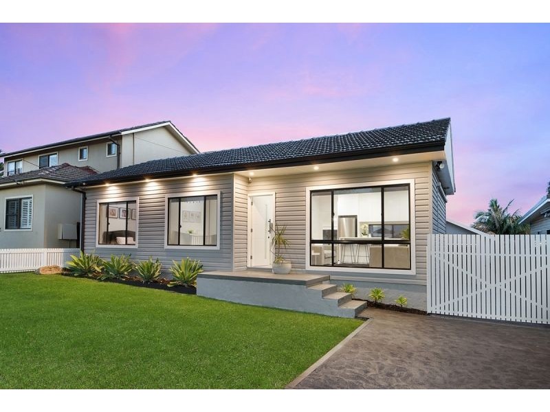 218 Cooriengah Heights Road, Engadine NSW 2233