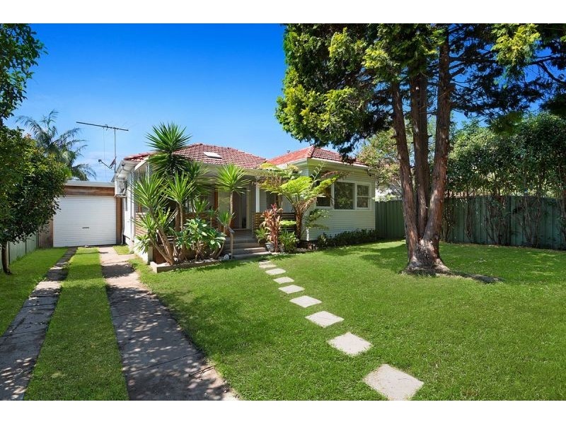 12 Kitchener Street, Caringbah NSW 2229