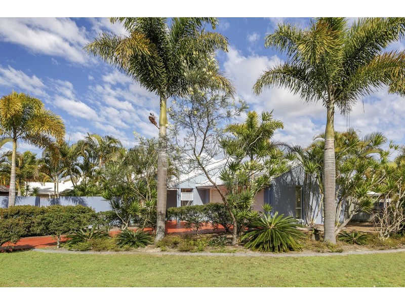 19 Neptune Circuit, Noosa Waters QLD 4566