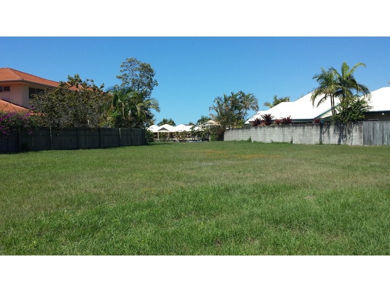 6 Mermaid Quay, Noosa Waters QLD 4566